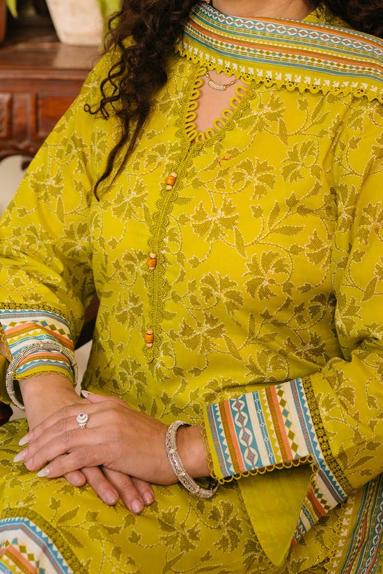 3 Piece Unstitched Printed Lawn Suit CL-42301 A